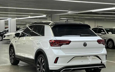 Volkswagen T-Roc I, 2022 год, 1 560 000 рублей, 4 фотография
