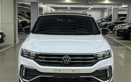 Volkswagen T-Roc I, 2022 год, 1 560 000 рублей, 2 фотография