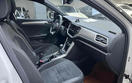 Volkswagen T-Roc I, 2022 год, 1 560 000 рублей, 8 фотография