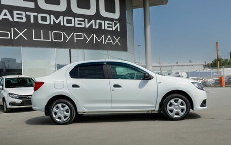 Renault Logan II, 2017 год, 790 000 рублей, 2 фотография