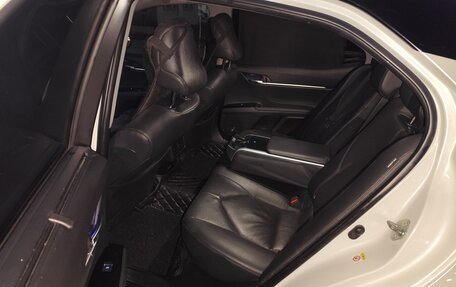 Toyota Camry, 2018 год, 2 500 000 рублей, 4 фотография