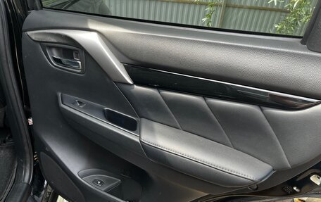 Mitsubishi Pajero Sport III рестайлинг, 2019 год, 3 300 000 рублей, 13 фотография