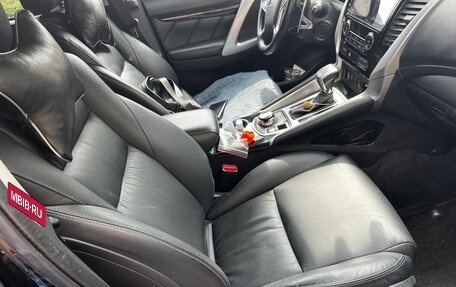 Mitsubishi Pajero Sport III рестайлинг, 2019 год, 3 300 000 рублей, 12 фотография