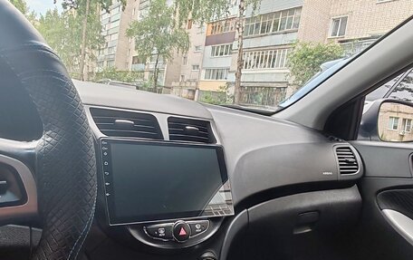 Hyundai Solaris II рестайлинг, 2013 год, 1 190 000 рублей, 3 фотография