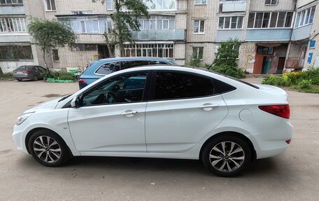 Hyundai Solaris II рестайлинг, 2013 год, 1 190 000 рублей, 11 фотография