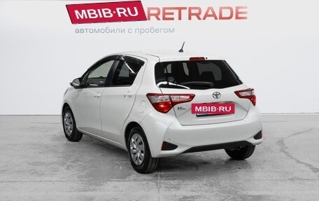 Toyota Vitz, 2018 год, 980 000 рублей, 7 фотография