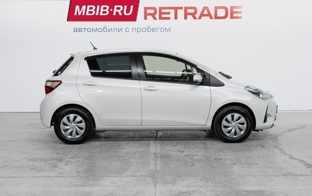 Toyota Vitz, 2018 год, 980 000 рублей, 4 фотография