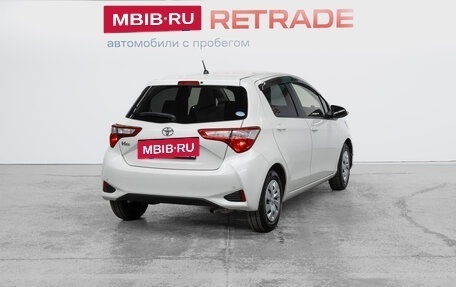 Toyota Vitz, 2018 год, 980 000 рублей, 5 фотография