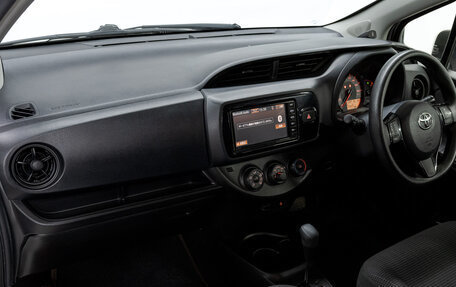 Toyota Vitz, 2018 год, 980 000 рублей, 14 фотография