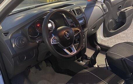 Renault Logan II, 2018 год, 600 000 рублей, 7 фотография