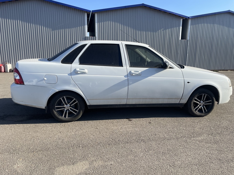 ВАЗ (LADA) Priora I рестайлинг, 2017 год, 285 581 рублей, 8 фотография