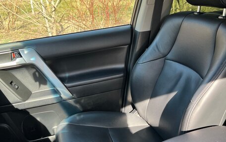 Toyota Land Cruiser Prado 150 рестайлинг 2, 2020 год, 5 700 000 рублей, 6 фотография