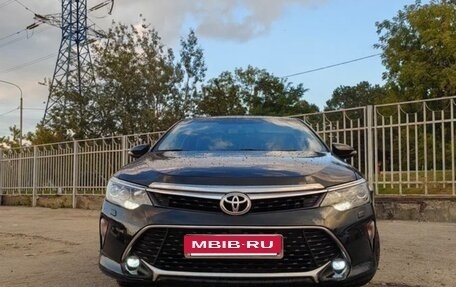 Toyota Camry, 2017 год, 2 100 000 рублей, 4 фотография