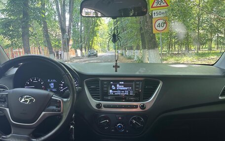 Hyundai Solaris II рестайлинг, 2019 год, 1 490 000 рублей, 6 фотография