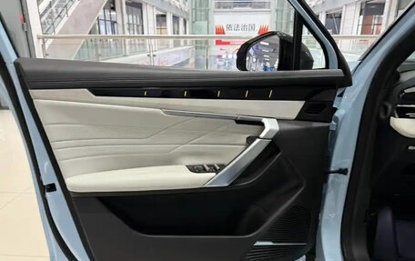 Geely Atlas, 2024 год, 2 050 000 рублей, 10 фотография