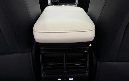 Geely Atlas, 2024 год, 2 050 000 рублей, 21 фотография