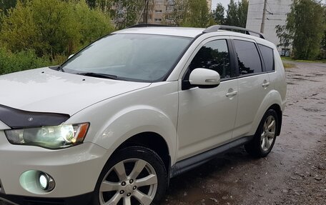 Mitsubishi Outlander III рестайлинг 3, 2010 год, 1 150 000 рублей, 6 фотография