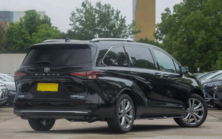 Toyota Sienna, 2025 год, 7 490 000 рублей, 6 фотография