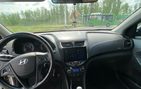 Hyundai Solaris II рестайлинг, 2011 год, 770 000 рублей, 3 фотография