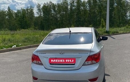 Hyundai Solaris II рестайлинг, 2011 год, 770 000 рублей, 4 фотография