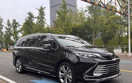 Toyota Sienna, 2021 год, 4 740 000 рублей, 6 фотография