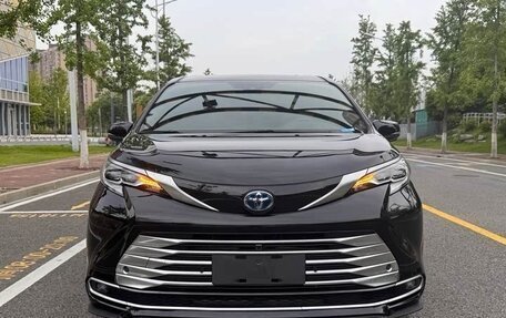 Toyota Sienna, 2021 год, 4 740 000 рублей, 4 фотография