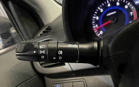 Hyundai Solaris II рестайлинг, 2011 год, 667 000 рублей, 6 фотография