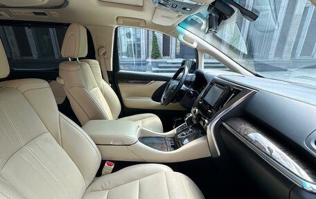 Toyota Alphard III, 2019 год, 5 015 000 рублей, 16 фотография