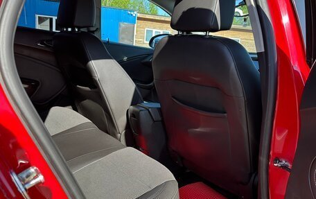 Opel Astra J, 2010 год, 800 000 рублей, 13 фотография