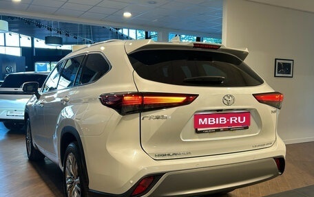 Toyota Highlander, 2025 год, 5 900 000 рублей, 2 фотография