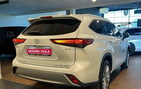 Toyota Highlander, 2025 год, 5 900 000 рублей, 4 фотография