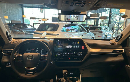 Toyota Highlander, 2025 год, 5 900 000 рублей, 12 фотография