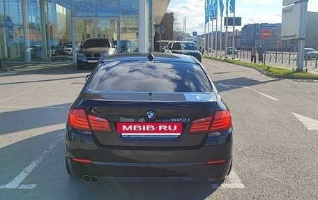BMW 5 серия, 2011 год, 1 775 000 рублей, 6 фотография