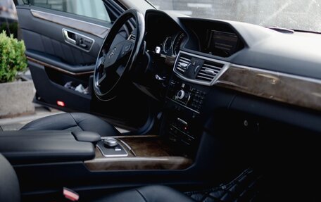 Mercedes-Benz E-Класс, 2010 год, 1 730 000 рублей, 10 фотография