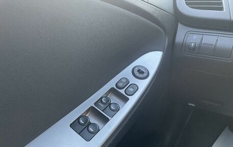 Hyundai Solaris II рестайлинг, 2015 год, 1 197 000 рублей, 15 фотография