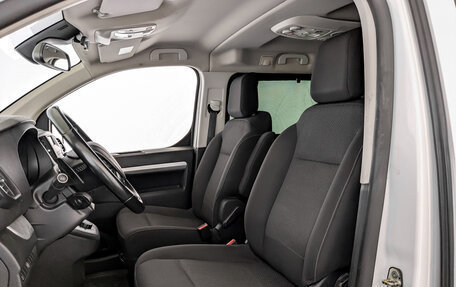 Peugeot Traveller I, 2021 год, 2 645 000 рублей, 21 фотография