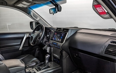 Toyota Land Cruiser Prado 150 рестайлинг 2, 2021 год, 4 750 000 рублей, 13 фотография