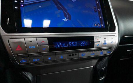 Toyota Land Cruiser Prado 150 рестайлинг 2, 2021 год, 4 750 000 рублей, 21 фотография