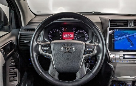 Toyota Land Cruiser Prado 150 рестайлинг 2, 2021 год, 4 750 000 рублей, 22 фотография