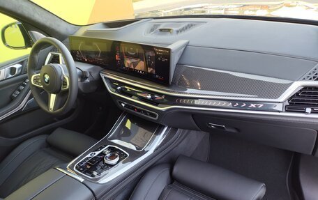 BMW X7, 2025 год, 21 000 000 рублей, 19 фотография