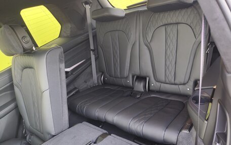 BMW X7, 2025 год, 21 000 000 рублей, 20 фотография