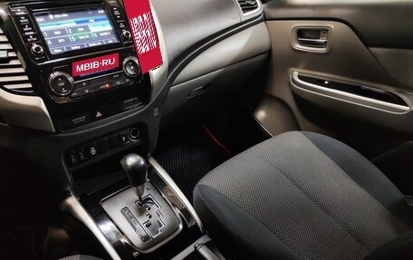 Mitsubishi L200 IV рестайлинг, 2017 год, 1 720 000 рублей, 11 фотография