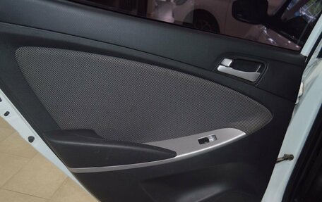 Hyundai Solaris II рестайлинг, 2012 год, 799 000 рублей, 23 фотография