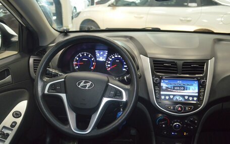 Hyundai Solaris II рестайлинг, 2012 год, 799 000 рублей, 33 фотография