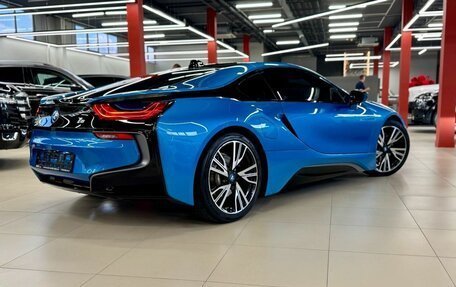 BMW i8 I рестайлинг, 2016 год, 6 500 000 рублей, 4 фотография