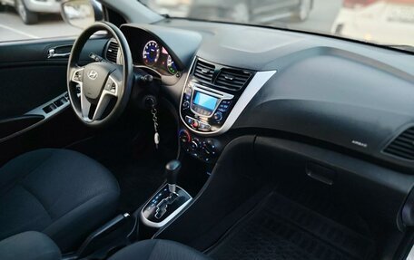 Hyundai Solaris II рестайлинг, 2011 год, 720 000 рублей, 4 фотография