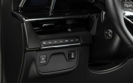 Cadillac Escalade V, 2023 год, 16 900 000 рублей, 28 фотография