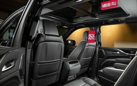 Cadillac Escalade V, 2023 год, 16 900 000 рублей, 24 фотография
