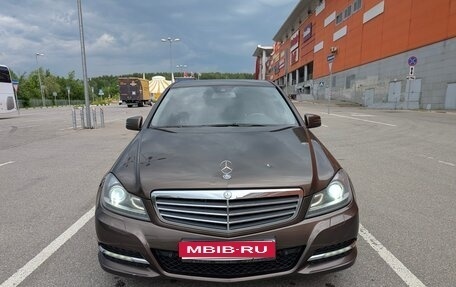 Mercedes-Benz C-Класс, 2012 год, 1 300 000 рублей, 1 фотография