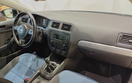 Volkswagen Jetta VI, 2013 год, 1 090 000 рублей, 12 фотография